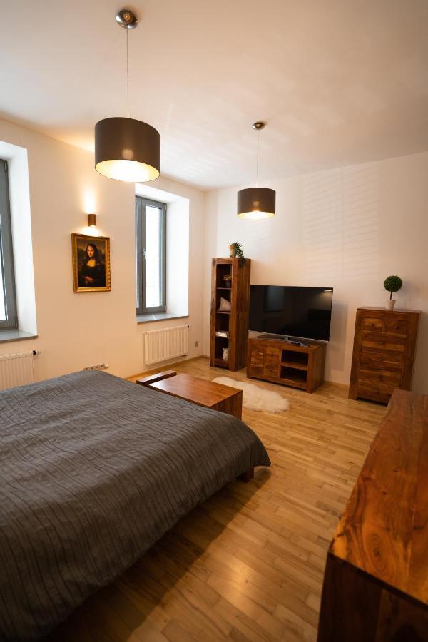 Black Field Apartment Brünn Exterior foto
